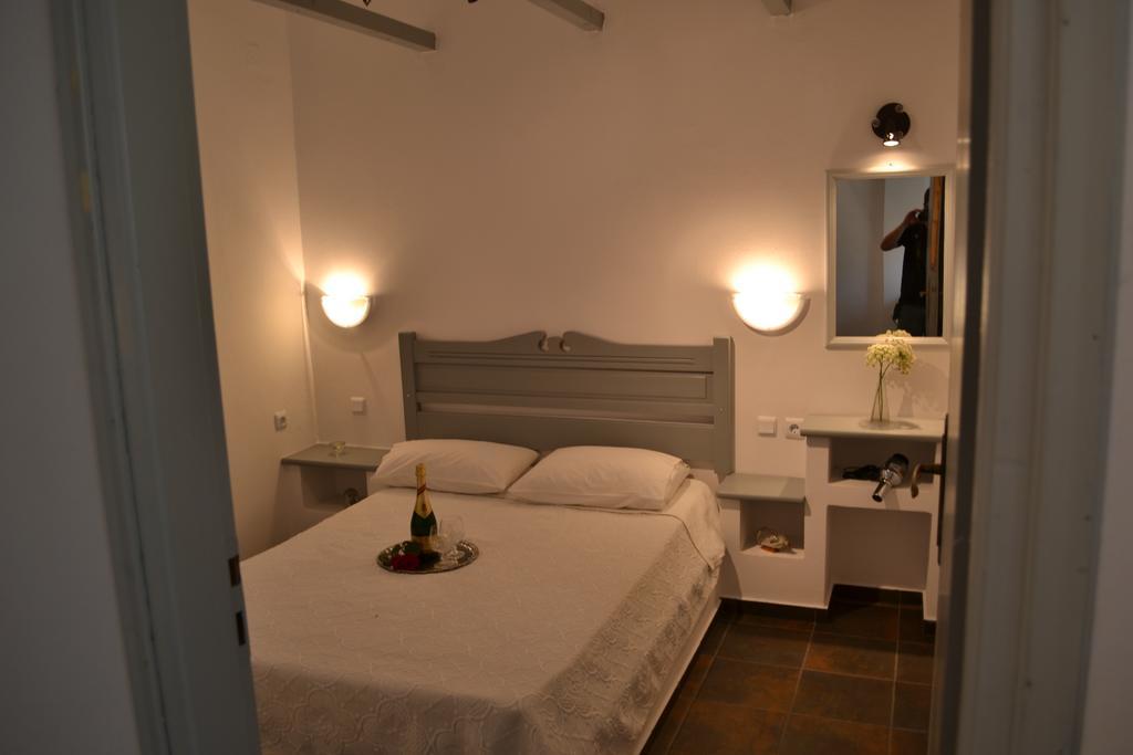Skyros Koxilas Studios Buitenkant foto