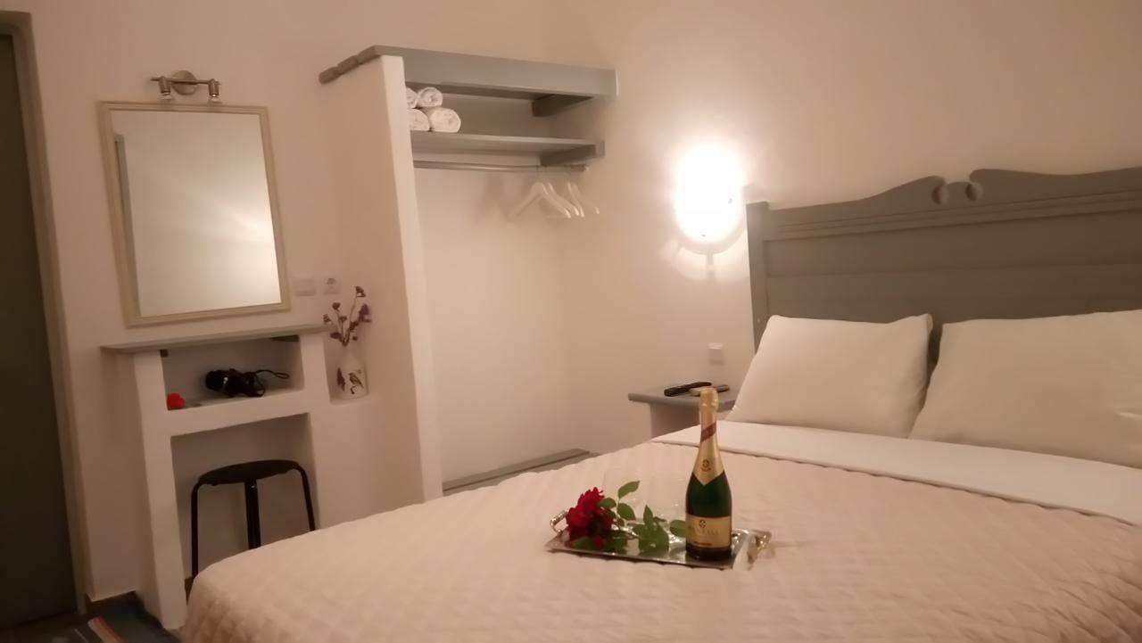 Skyros Koxilas Studios Buitenkant foto