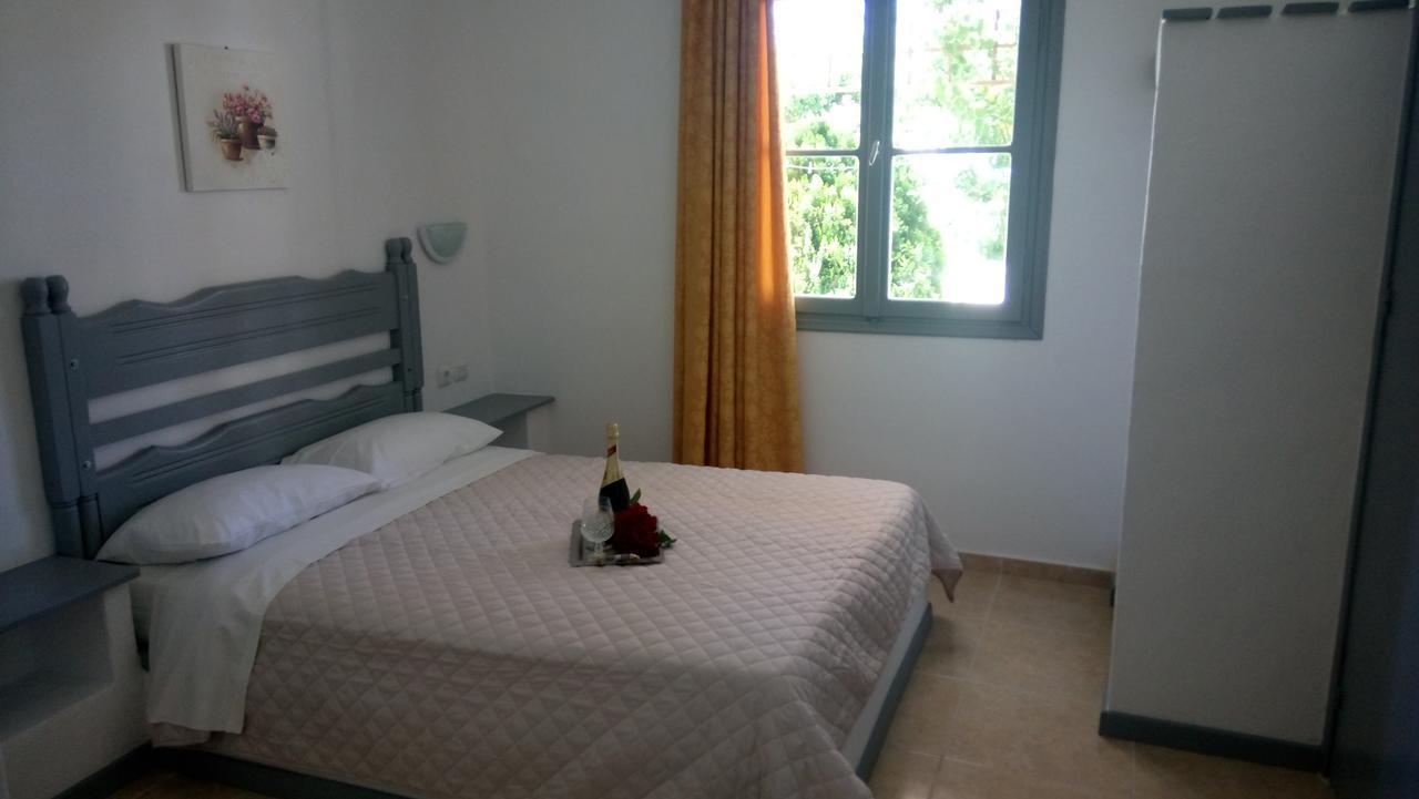 Skyros Koxilas Studios Buitenkant foto