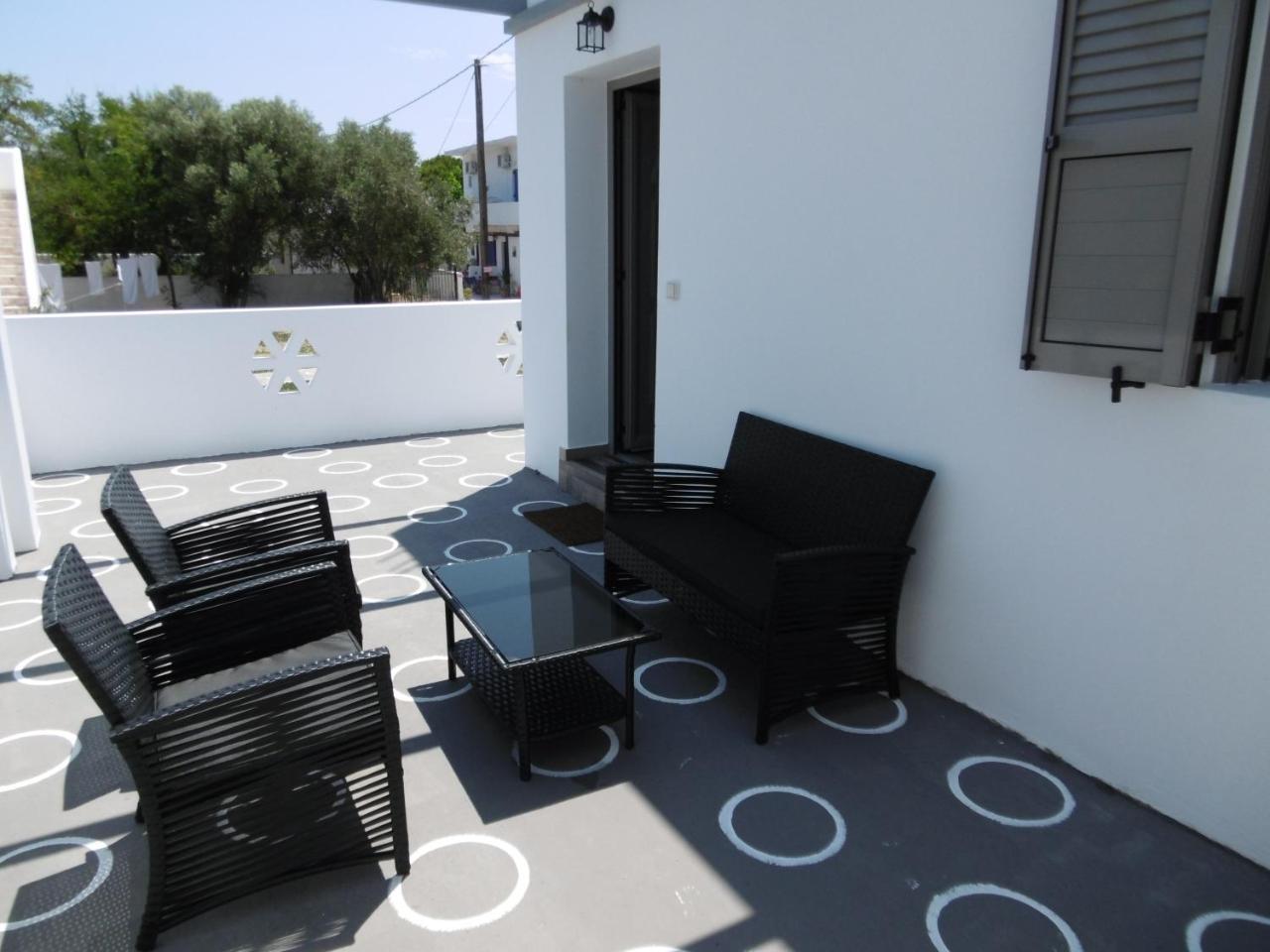Skyros Koxilas Studios Buitenkant foto