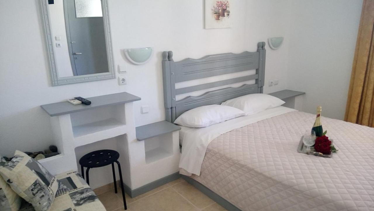 Skyros Koxilas Studios Buitenkant foto